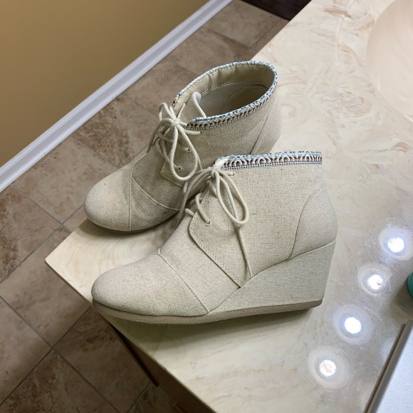 Maurices Shoes - *2/$25* Maurice’s Tan Booties
